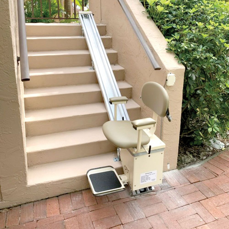 Summit Outdoor Stairlift